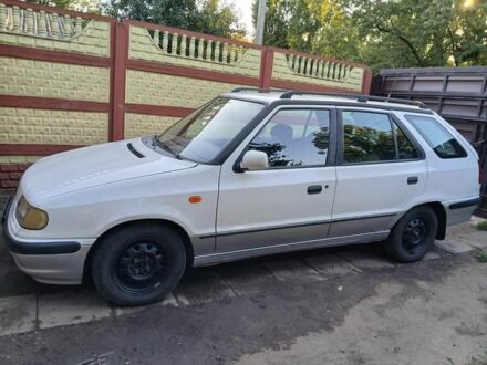 Шкода Фелиция 1997 в Черкассах на Automoto.ua Белый Шкода Фелиция, объемом двигателя 1.9 л и пробегом 234 тыс. км за 2100 $, фото 1 на Automoto.ua