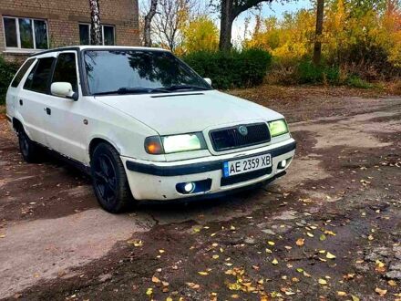 Белый Шкода Фелиция, объемом двигателя 1.6 л и пробегом 426 тыс. км за 800 $, фото 1 на Automoto.ua