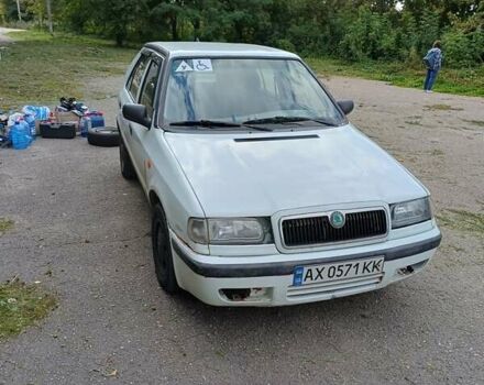 Белый Шкода Фелиция, объемом двигателя 1.3 л и пробегом 285 тыс. км за 1000 $, фото 1 на Automoto.ua
