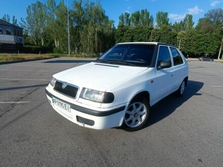 Шкода Фелиция 1998 в Запорожье на Automoto.ua Белый Шкода Фелиция, объемом двигателя 1.6 л и пробегом 400 тыс. км за 1500 $, фото 1 на Automoto.ua
