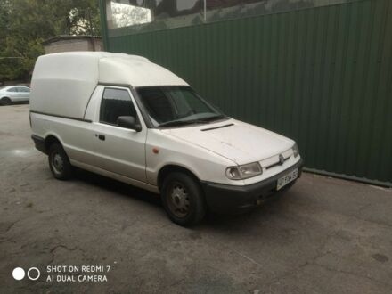 Белый Шкода Фелиция, объемом двигателя 1.3 л и пробегом 180 тыс. км за 1100 $, фото 1 на Automoto.ua