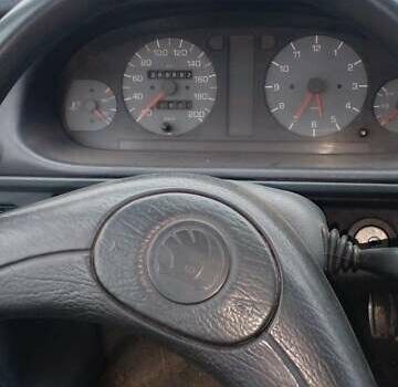 Червоний Шкода Феліція, об'ємом двигуна 1.3 л та пробігом 250 тис. км за 835 $, фото 5 на Automoto.ua