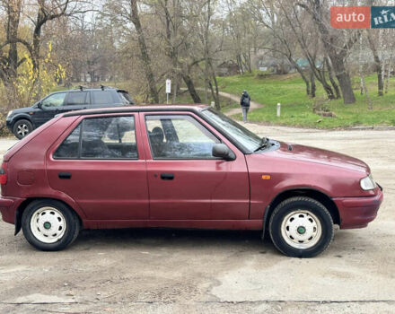 Красный Шкода Фелиция, объемом двигателя 1.6 л и пробегом 340 тыс. км за 1500 $, фото 3 на Automoto.ua