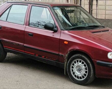 Красный Шкода Фелиция, объемом двигателя 1.3 л и пробегом 402 тыс. км за 1183 $, фото 3 на Automoto.ua