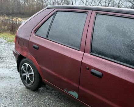 Червоний Шкода Феліція, об'ємом двигуна 1.6 л та пробігом 200 тис. км за 900 $, фото 4 на Automoto.ua