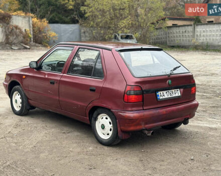 Красный Шкода Фелиция, объемом двигателя 1.6 л и пробегом 340 тыс. км за 1500 $, фото 5 на Automoto.ua