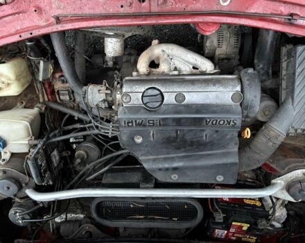 Червоний Шкода Феліція, об'ємом двигуна 1.6 л та пробігом 200 тис. км за 900 $, фото 14 на Automoto.ua