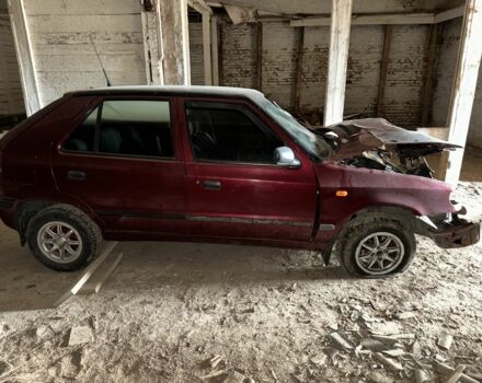 Красный Шкода Фелиция, объемом двигателя 1.6 л и пробегом 182 тыс. км за 500 $, фото 1 на Automoto.ua