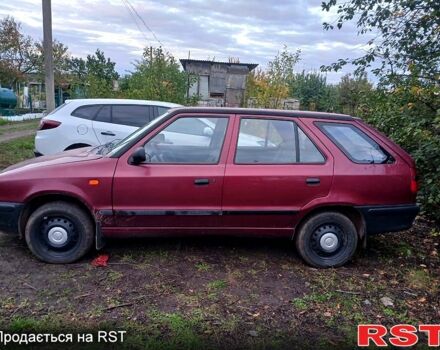 Красный Шкода Фелиция, объемом двигателя 1.9 л и пробегом 357 тыс. км за 1800 $, фото 5 на Automoto.ua