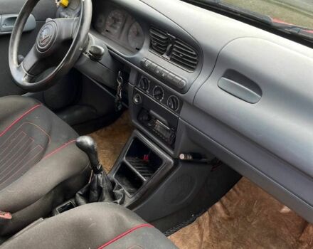 Красный Шкода Фелиция, объемом двигателя 1.3 л и пробегом 424 тыс. км за 1200 $, фото 3 на Automoto.ua