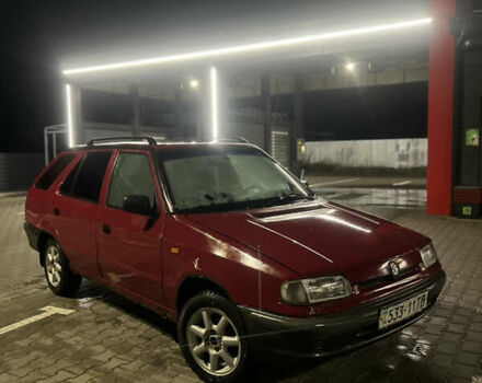 Красный Шкода Фелиция, объемом двигателя 1.3 л и пробегом 370 тыс. км за 750 $, фото 2 на Automoto.ua