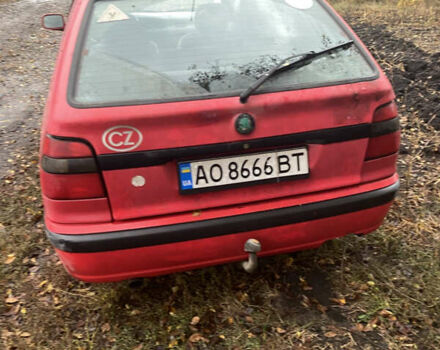 Красный Шкода Фелиция, объемом двигателя 1.6 л и пробегом 260 тыс. км за 1950 $, фото 5 на Automoto.ua