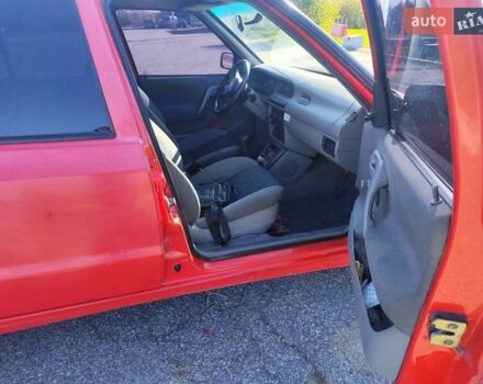 Красный Шкода Фелиция, объемом двигателя 1.3 л и пробегом 200 тыс. км за 1700 $, фото 6 на Automoto.ua