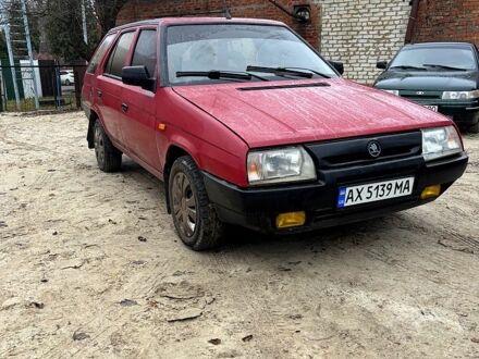 Красный Шкода Фелиция, объемом двигателя 1.3 л и пробегом 250 тыс. км за 800 $, фото 1 на Automoto.ua