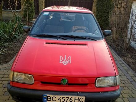 Шкода Фелиция 1995 в Радехове на Automoto.ua Красный Шкода Фелиция, объемом двигателя 1.3 л и пробегом 280 тыс. км за 800 $, фото 1 на Automoto.ua