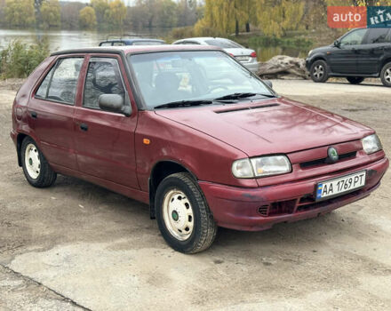 Красный Шкода Фелиция, объемом двигателя 1.6 л и пробегом 340 тыс. км за 1500 $, фото 1 на Automoto.ua