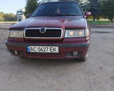 Красный Шкода Фелиция, объемом двигателя 1.6 л и пробегом 260 тыс. км за 950 $, фото 1 на Automoto.ua