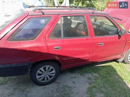 Шкода Феліція 1997 у Буче на Automoto.ua Червоний Шкода Феліція, об'ємом двигуна 1.6 л та пробігом 689 тис. км за 1354 $, фото 1 на Automoto.ua