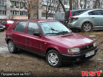 Червоний Шкода Феліція, об'ємом двигуна 1.3 л та пробігом 300 тис. км за 1800 $, фото 1 на Automoto.ua