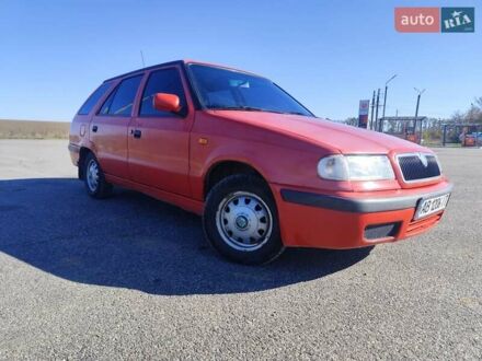 Красный Шкода Фелиция, объемом двигателя 1.3 л и пробегом 200 тыс. км за 1700 $, фото 1 на Automoto.ua