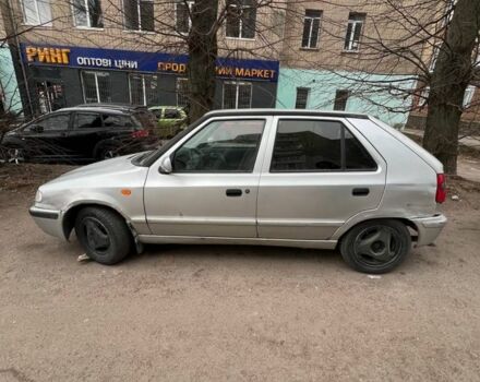 Серый Шкода Фелиция, объемом двигателя 1.6 л и пробегом 250 тыс. км за 1000 $, фото 5 на Automoto.ua