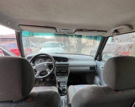 Серый Шкода Фелиция, объемом двигателя 1.6 л и пробегом 250 тыс. км за 1000 $, фото 2 на Automoto.ua