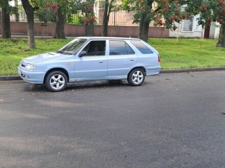 Серый Шкода Фелиция, объемом двигателя 1.3 л и пробегом 300 тыс. км за 1800 $, фото 1 на Automoto.ua