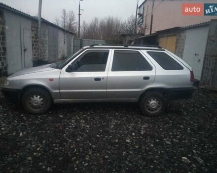 Серый Шкода Фелиция, объемом двигателя 1.6 л и пробегом 170 тыс. км за 1700 $, фото 1 на Automoto.ua