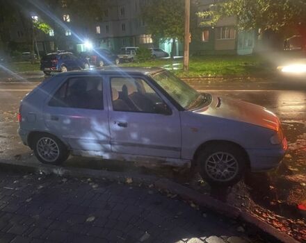 Шкода Фелиция 2001 в Белой Церкве на Automoto.ua Серый Шкода Фелиция, объемом двигателя 1.3 л и пробегом 3 тыс. км за 1079 $, фото 1 на Automoto.ua