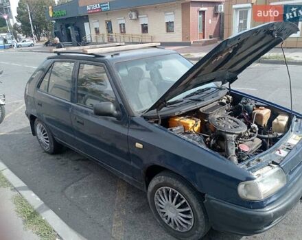 Синий Шкода Фелиция, объемом двигателя 1.3 л и пробегом 250 тыс. км за 900 $, фото 2 на Automoto.ua