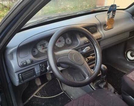 Синий Шкода Фелиция, объемом двигателя 1.3 л и пробегом 235 тыс. км за 950 $, фото 3 на Automoto.ua