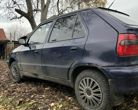 Синий Шкода Фелиция, объемом двигателя 1 л и пробегом 300 тыс. км за 800 $, фото 4 на Automoto.ua