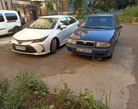 Синий Шкода Фелиция, объемом двигателя 1.6 л и пробегом 260 тыс. км за 2000 $, фото 1 на Automoto.ua