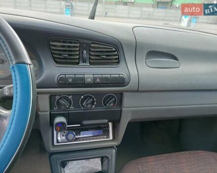 Синий Шкода Фелиция, объемом двигателя 1.6 л и пробегом 266 тыс. км за 2500 $, фото 5 на Automoto.ua