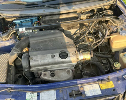 Синий Шкода Фелиция, объемом двигателя 1.6 л и пробегом 300 тыс. км за 1500 $, фото 5 на Automoto.ua