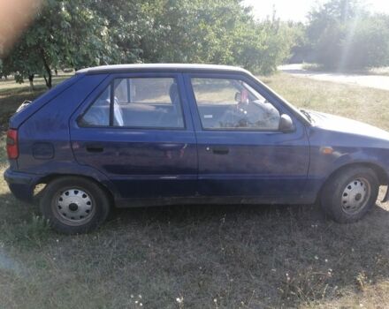 Синій Шкода Феліція, об'ємом двигуна 1.3 л та пробігом 1 тис. км за 950 $, фото 6 на Automoto.ua