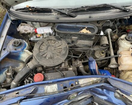 Синий Шкода Фелиция, объемом двигателя 1.3 л и пробегом 120 тыс. км за 400 $, фото 4 на Automoto.ua