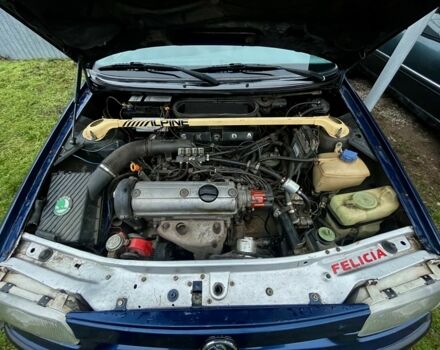 Синий Шкода Фелиция, объемом двигателя 1.6 л и пробегом 195 тыс. км за 2100 $, фото 14 на Automoto.ua