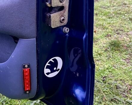 Синий Шкода Фелиция, объемом двигателя 1.6 л и пробегом 195 тыс. км за 2100 $, фото 13 на Automoto.ua