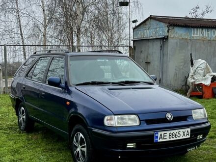 Синий Шкода Фелиция, объемом двигателя 1.6 л и пробегом 195 тыс. км за 2100 $, фото 1 на Automoto.ua