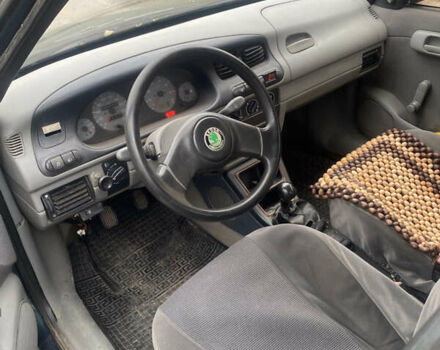 Зеленый Шкода Фелиция, объемом двигателя 1.29 л и пробегом 320 тыс. км за 900 $, фото 5 на Automoto.ua