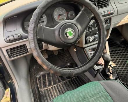 Зеленый Шкода Фелиция, объемом двигателя 1.3 л и пробегом 265 тыс. км за 1400 $, фото 6 на Automoto.ua