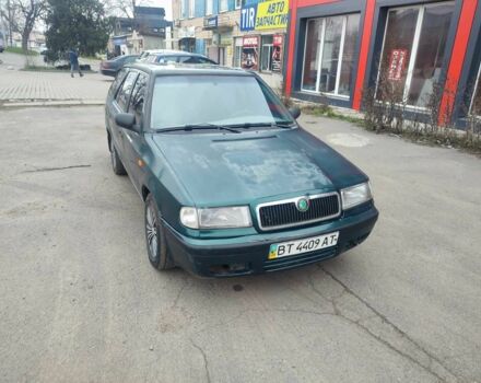 Зеленый Шкода Фелиция, объемом двигателя 1.3 л и пробегом 250 тыс. км за 900 $, фото 1 на Automoto.ua