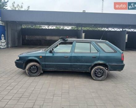 Зеленый Шкода Фелиция, объемом двигателя 1.6 л и пробегом 308 тыс. км за 1900 $, фото 4 на Automoto.ua