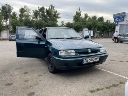 Зеленый Шкода Фелиция, объемом двигателя 1.3 л и пробегом 380 тыс. км за 1800 $, фото 1 на Automoto.ua