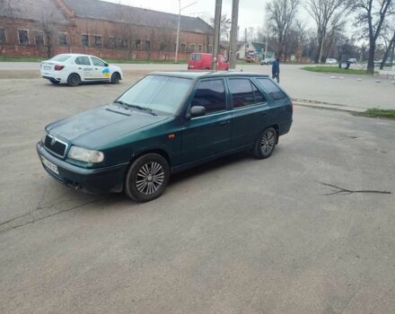 Зеленый Шкода Фелиция, объемом двигателя 1.3 л и пробегом 250 тыс. км за 900 $, фото 1 на Automoto.ua