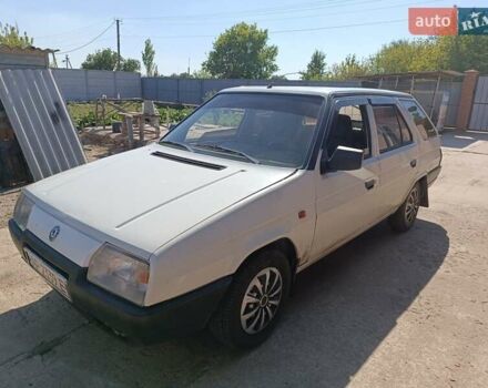 Білий Шкода Форман, об'ємом двигуна 1.3 л та пробігом 200 тис. км за 1800 $, фото 4 на Automoto.ua