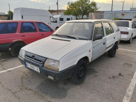 Шкода Форман 1992 у Києві на Automoto.ua Білий Шкода Форман, об'ємом двигуна 1.3 л та пробігом 265 тис. км за 448 $, фото 1 на Automoto.ua