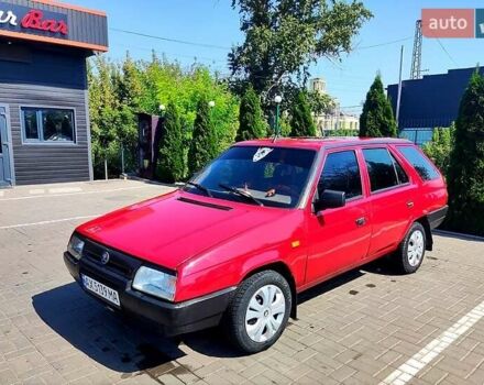 Красный Шкода Форман, объемом двигателя 1.3 л и пробегом 100 тыс. км за 1300 $, фото 3 на Automoto.ua