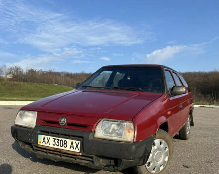 Красный Шкода Форман, объемом двигателя 1.3 л и пробегом 200 тыс. км за 600 $, фото 1 на Automoto.ua